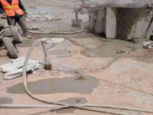 海北水泥混凝土路面板底注浆技术 路面脱空注浆整治方案